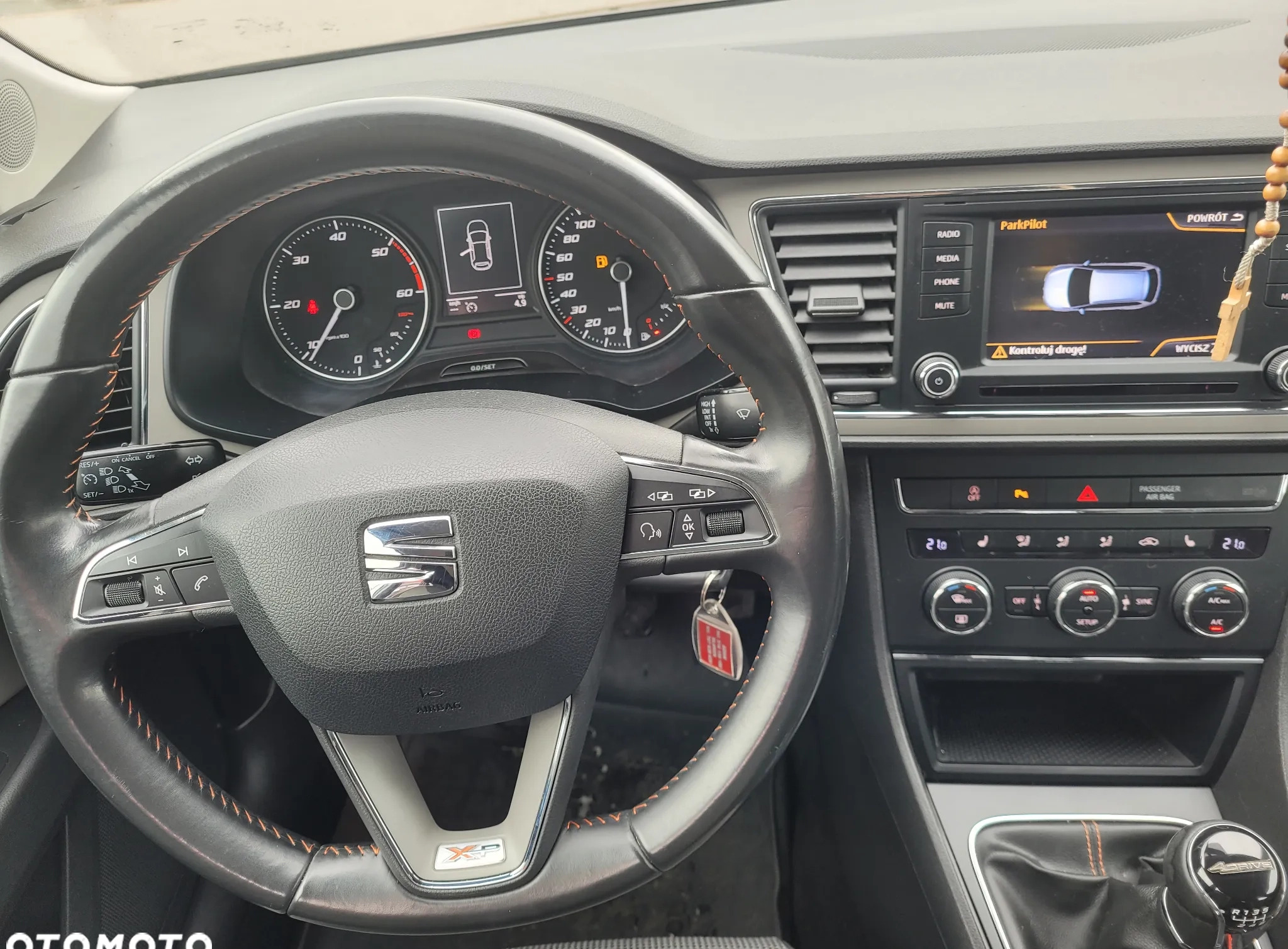 Seat Leon cena 45900 przebieg: 206700, rok produkcji 2015 z Skórcz małe 497